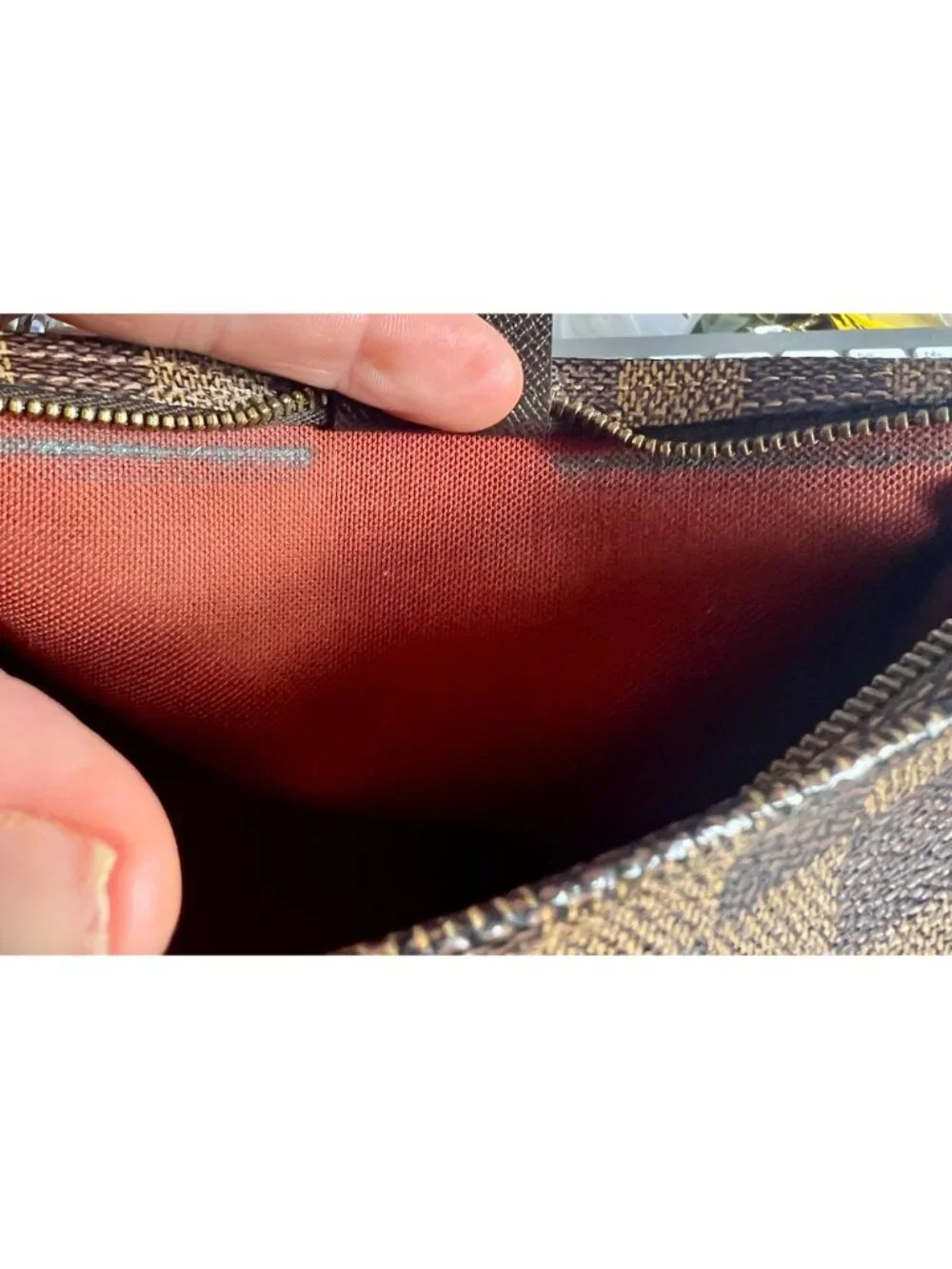 AUTHENTIC LOUIS VUITTON DAMIER POCHETTE HANDBAG